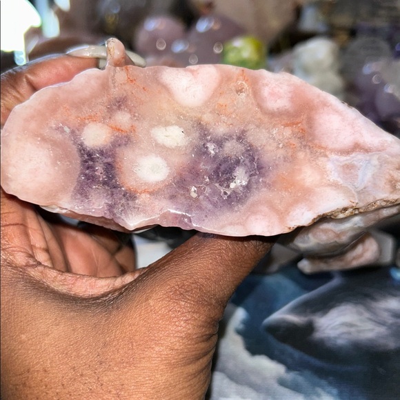 Adorable and Legendary 9-tail Fox in Pink Amethyst custom CLP carving - Picture 6 of 7